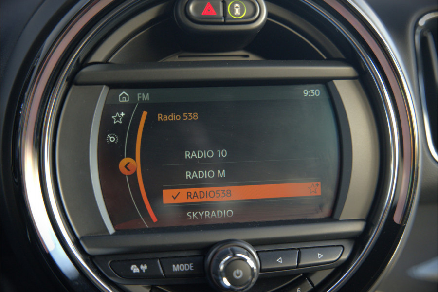 MINI Countryman 2.0 Cooper S E ALL4 | Stoelverwarming | Parkeersensoren | Apple Carplay | Navigatie | Keyless | Ambiance Verlichting | Climate Control |