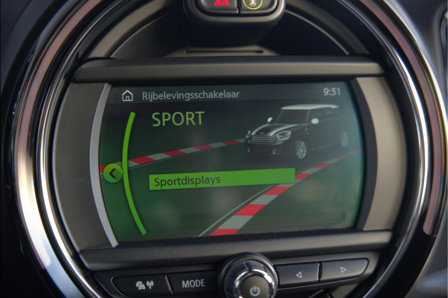 MINI Countryman 2.0 Cooper S E ALL4 | Stoelverwarming | Parkeersensoren | Apple Carplay | Navigatie | Keyless | Ambiance Verlichting | Climate Control |