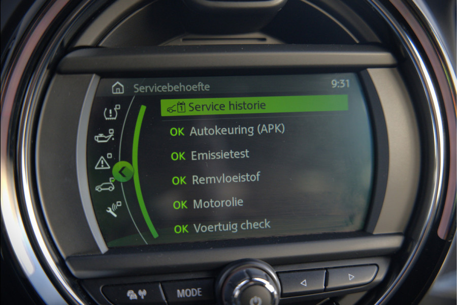 MINI Countryman 2.0 Cooper S E ALL4 | Stoelverwarming | Parkeersensoren | Apple Carplay | Navigatie | Keyless | Ambiance Verlichting | Climate Control |