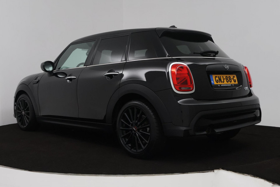 MINI Mini 1.5 John Cooper Works Automaat (HEAD-UP, GROOT-NAVIGATIE, STOELVERWARMING, CARPLAY, SPORTSTOELEN, LED, PDC)