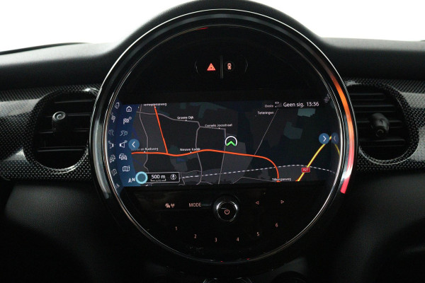 MINI Mini 1.5 John Cooper Works Automaat (HEAD-UP, GROOT-NAVIGATIE, STOELVERWARMING, CARPLAY, SPORTSTOELEN, LED, PDC)