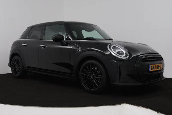 MINI Mini 1.5 John Cooper Works Automaat (HEAD-UP, GROOT-NAVIGATIE, STOELVERWARMING, CARPLAY, SPORTSTOELEN, LED, PDC)