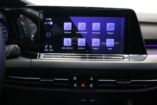 Volkswagen Golf 1.5 eTSI R-Line Business+ HUD Parkeerhulp IQ Light Keyless S+G