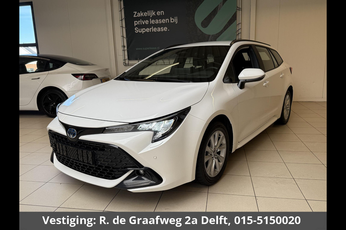 Toyota Corolla Touring Sports Hybrid 140 Business | Stuur-/Stoelverwarming | Parkeersensoren voor en achter | Apple Carplay & AndriodAUTO | Navigatie