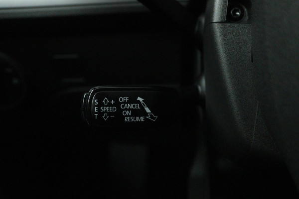 Seat Leon 1.0 EcoTSI Style Business Intense Automaat (NAVIGATIE, CARPLAY, CLIMA, PARKEERSENSOREN,