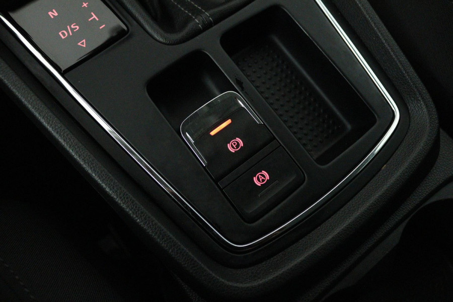 Seat Leon 1.0 EcoTSI Style Business Intense Automaat (NAVIGATIE, CARPLAY, CLIMA, PARKEERSENSOREN,