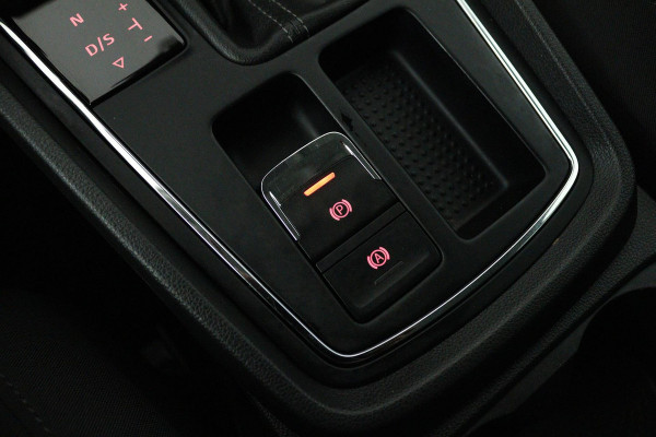 Seat Leon 1.0 EcoTSI Style Business Intense Automaat (NAVIGATIE, CARPLAY, CLIMA, PARKEERSENSOREN,