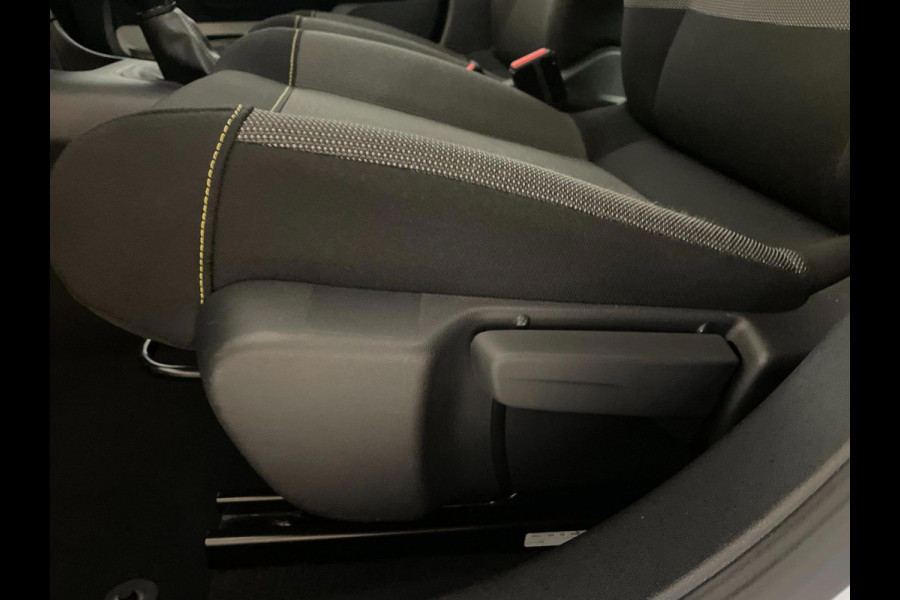 Citroën C3 1.2 PureTech Feel AIRCO CLIMA NAVI VIA APP CRUISE CRUISE APPLE CARPLAY ELEK RAMEN CENT VERG VELGEN NIEUWSTAAT