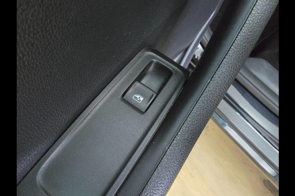 Škoda Fabia Combi Occasion 1.2 TSI JOY met cruisecontrol en bluetooth audio | Tweedehands Skoda fabia combi in zwart | Clima airco