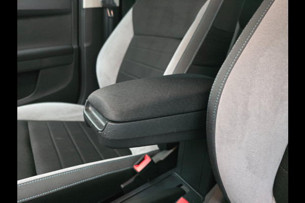 Škoda Fabia Combi Occasion 1.2 TSI JOY met cruisecontrol en bluetooth audio | Tweedehands Skoda fabia combi in zwart | Clima airco