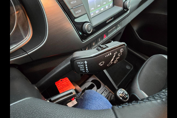 Škoda Fabia Combi Occasion 1.2 TSI JOY met cruisecontrol en bluetooth audio | Tweedehands Skoda fabia combi in zwart | Clima airco