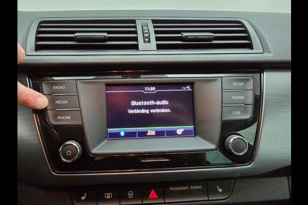 Škoda Fabia Combi Occasion 1.2 TSI JOY met cruisecontrol en bluetooth audio | Tweedehands Skoda fabia combi in zwart | Clima airco