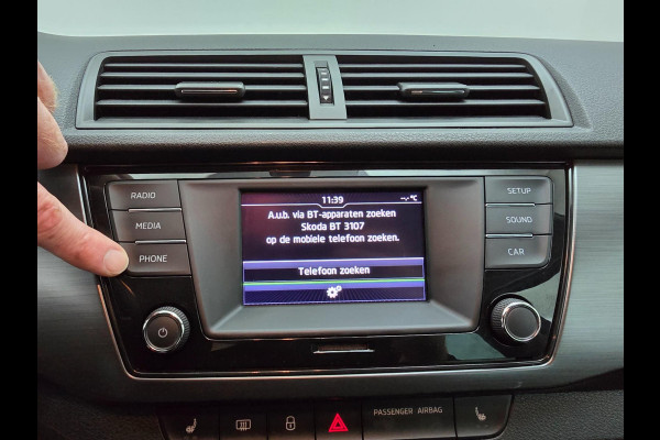 Škoda Fabia Combi Occasion 1.2 TSI JOY met cruisecontrol en bluetooth audio | Tweedehands Skoda fabia combi in zwart | Clima airco