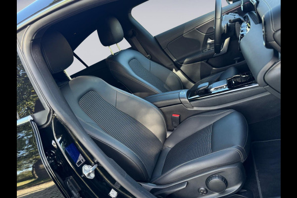 Mercedes-Benz CLA-Klasse 180 Luxury Line, widescreen, 1/2 leder, achteruitrijcamera, dealer onderhouden, nl auto met nap