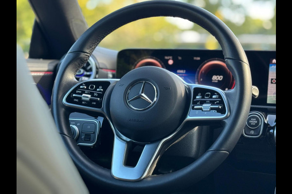 Mercedes-Benz CLA-Klasse 180 Luxury Line, widescreen, 1/2 leder, achteruitrijcamera, dealer onderhouden, nl auto met nap