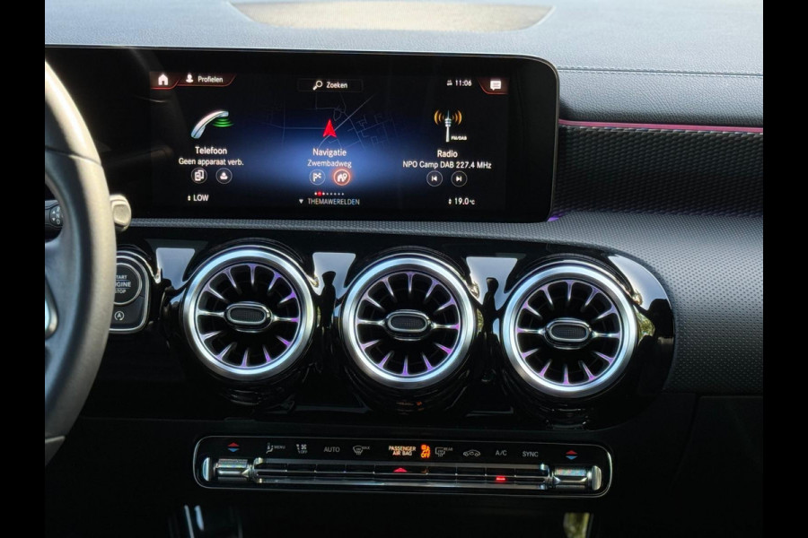 Mercedes-Benz CLA-Klasse 180 Luxury Line, widescreen, 1/2 leder, achteruitrijcamera, dealer onderhouden, nl auto met nap
