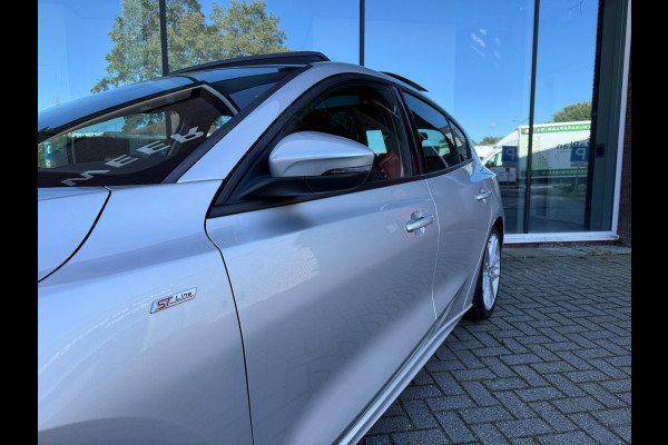 Ford Focus 1.5 EcoBoost ST Line Business - Automaat - Panoramadak - Navi - Org.NL