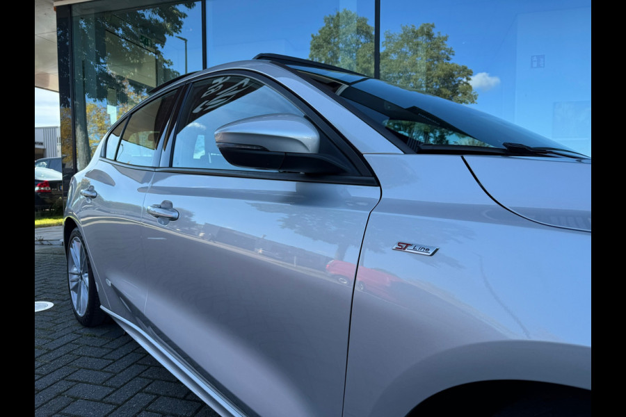 Ford Focus 1.5 EcoBoost ST Line Business - Automaat - Panoramadak - Navi - Org.NL