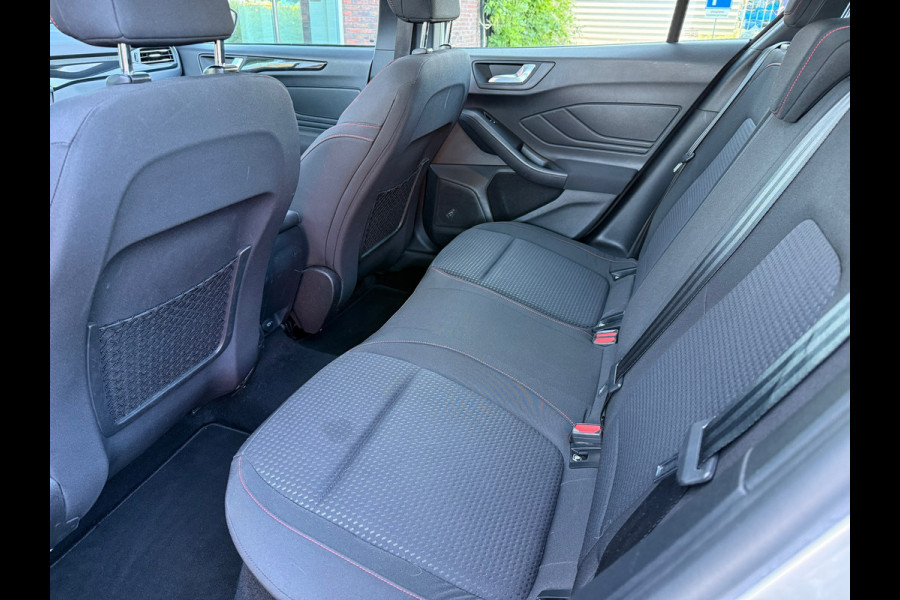 Ford Focus 1.5 EcoBoost ST Line Business - Automaat - Panoramadak - Navi - Org.NL