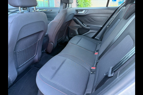 Ford Focus 1.5 EcoBoost ST Line Business - Automaat - Panoramadak - Navi - Org.NL