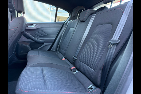 Ford Focus 1.5 EcoBoost ST Line Business - Automaat - Panoramadak - Navi - Org.NL