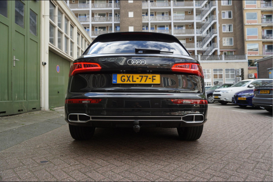 Audi Q5 55 TFSI e quattro Competition Aut7 | Black on Black | B&O | S-line | Virtual Cockpit | Adaptive cruise | Sfeerverlichting | Trekhaak |