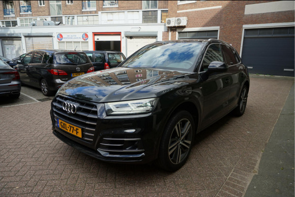 Audi Q5 55 TFSI e quattro Competition Aut7 | Black on Black | B&O | S-line | Virtual Cockpit | Adaptive cruise | Sfeerverlichting | Trekhaak |