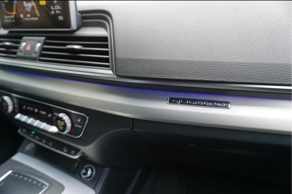 Audi Q5 55 TFSI e quattro Competition Aut7 | Black on Black | B&O | S-line | Virtual Cockpit | Adaptive cruise | Sfeerverlichting | Trekhaak |