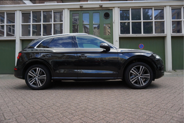 Audi Q5 55 TFSI e quattro Competition Aut7 | Black on Black | B&O | S-line | Virtual Cockpit | Adaptive cruise | Sfeerverlichting | Trekhaak |