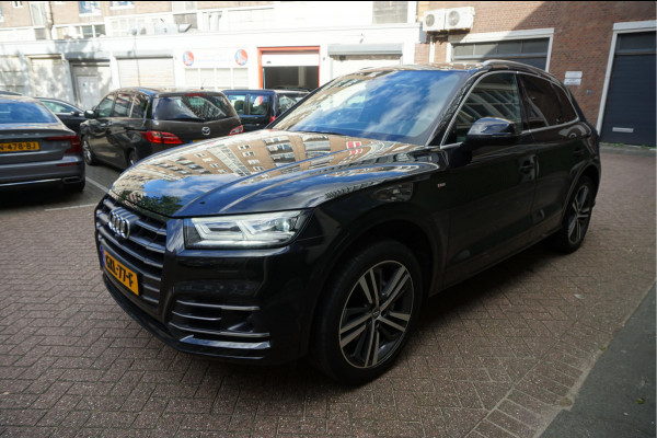 Audi Q5 55 TFSI e quattro Competition Aut7 | Black on Black | B&O | S-line | Virtual Cockpit | Adaptive cruise | Sfeerverlichting | Trekhaak |
