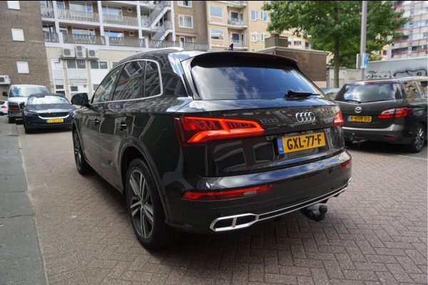 Audi Q5 55 TFSI e quattro Competition Aut7 | Black on Black | B&O | S-line | Virtual Cockpit | Adaptive cruise | Sfeerverlichting | Trekhaak |