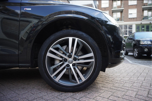 Audi Q5 55 TFSI e quattro Competition Aut7 | Black on Black | B&O | S-line | Virtual Cockpit | Adaptive cruise | Sfeerverlichting | Trekhaak |