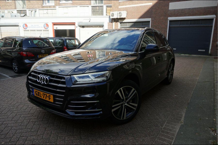 Audi Q5 55 TFSI e quattro Competition Aut7 | Black on Black | B&O | S-line | Virtual Cockpit | Adaptive cruise | Sfeerverlichting | Trekhaak |