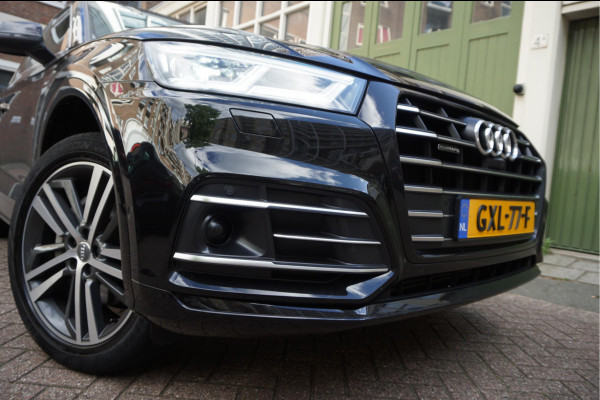 Audi Q5 55 TFSI e quattro Competition Aut7 | Black on Black | B&O | S-line | Virtual Cockpit | Adaptive cruise | Sfeerverlichting | Trekhaak |