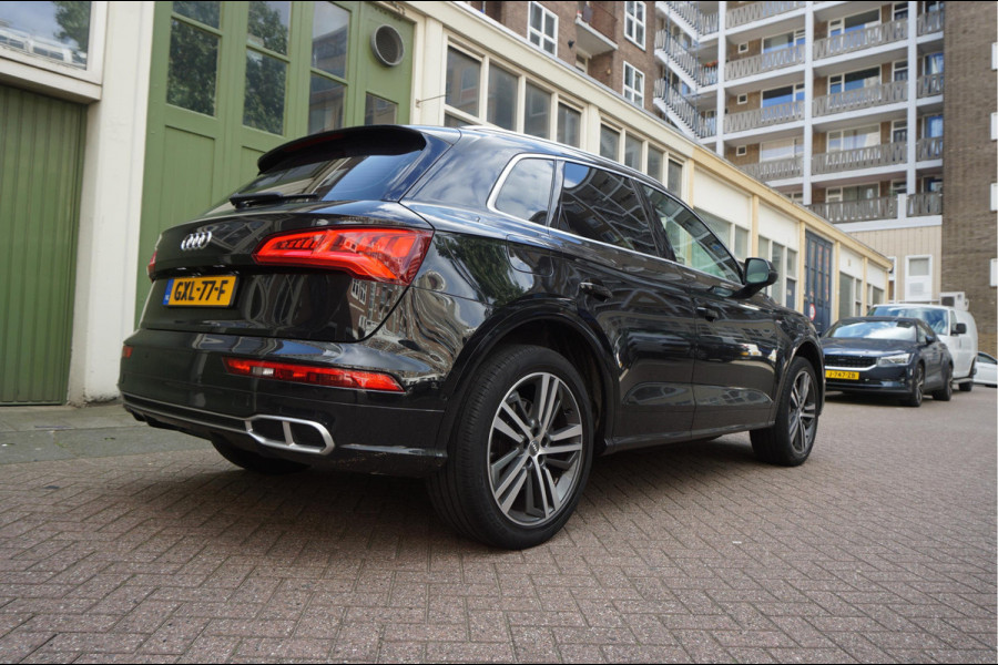 Audi Q5 55 TFSI e quattro Competition Aut7 | Black on Black | B&O | S-line | Virtual Cockpit | Adaptive cruise | Sfeerverlichting | Trekhaak |