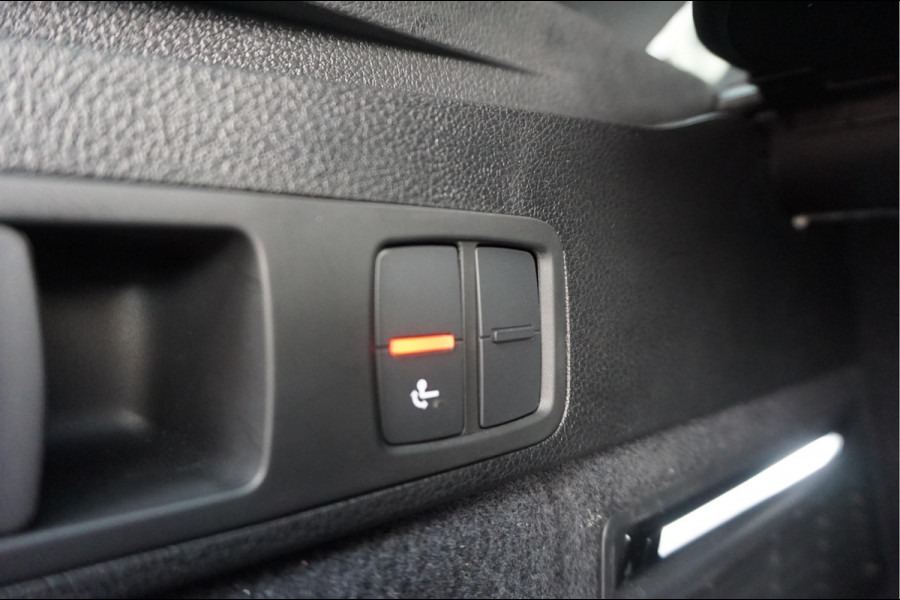 Audi Q5 55 TFSI e quattro Competition Aut7 | Black on Black | B&O | S-line | Virtual Cockpit | Adaptive cruise | Sfeerverlichting | Trekhaak |