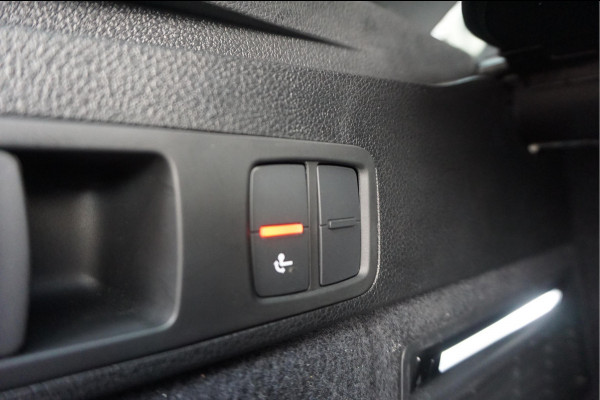 Audi Q5 55 TFSI e quattro Competition Aut7 | Black on Black | B&O | S-line | Virtual Cockpit | Adaptive cruise | Sfeerverlichting | Trekhaak |