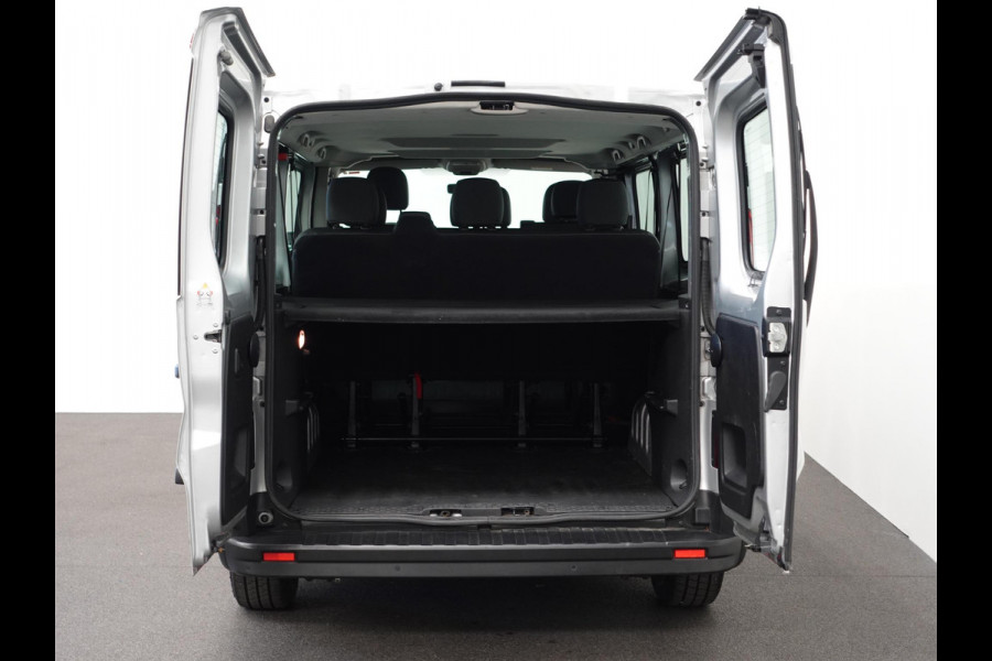 Renault Trafic Passenger 2.0 dCi 120 L2H1 9 Persoons Airco Bluetooth  Led  Parkeersensoren