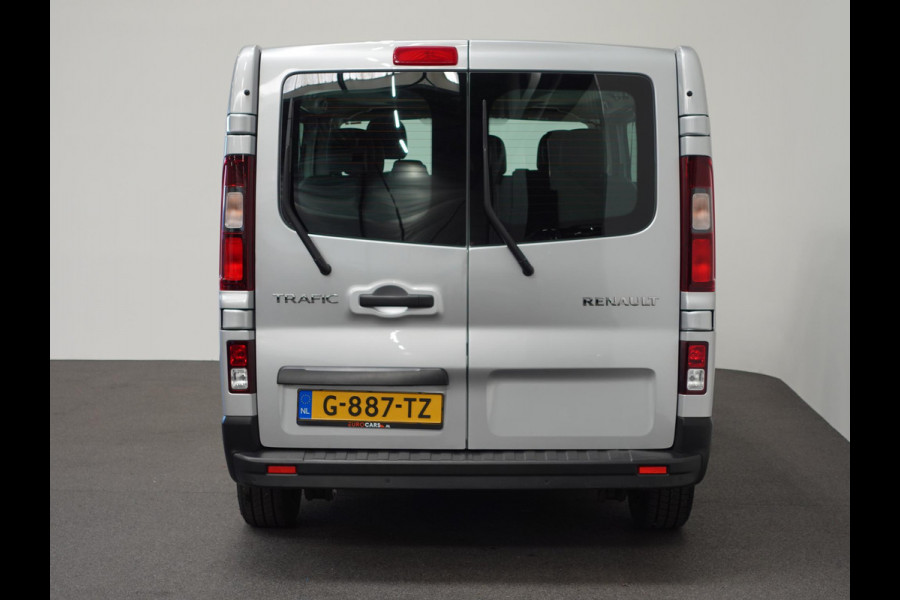 Renault Trafic Passenger 2.0 dCi 120 L2H1 9 Persoons Airco Bluetooth  Led  Parkeersensoren