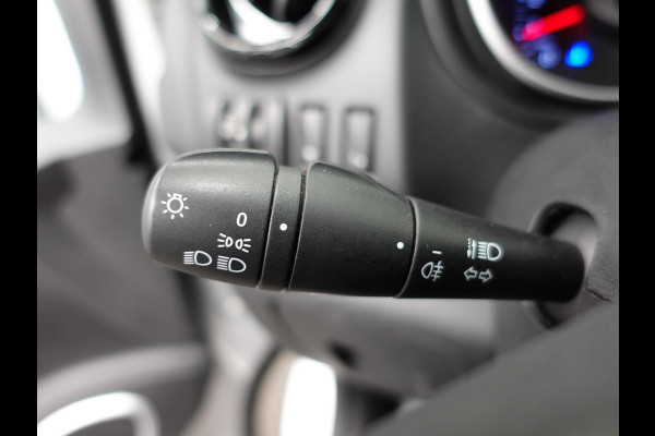 Renault Trafic Passenger 2.0 dCi 120 L2H1 9 Persoons Airco Bluetooth  Led  Parkeersensoren