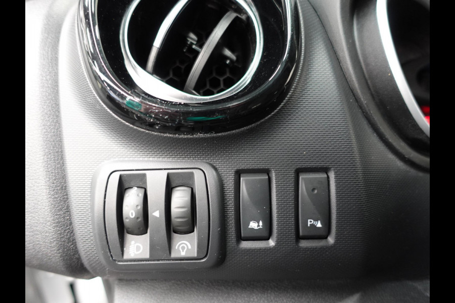 Renault Trafic Passenger 2.0 dCi 120 L2H1 9 Persoons Airco Bluetooth  Led  Parkeersensoren