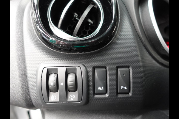 Renault Trafic Passenger 2.0 dCi 120 L2H1 9 Persoons Airco Bluetooth  Led  Parkeersensoren