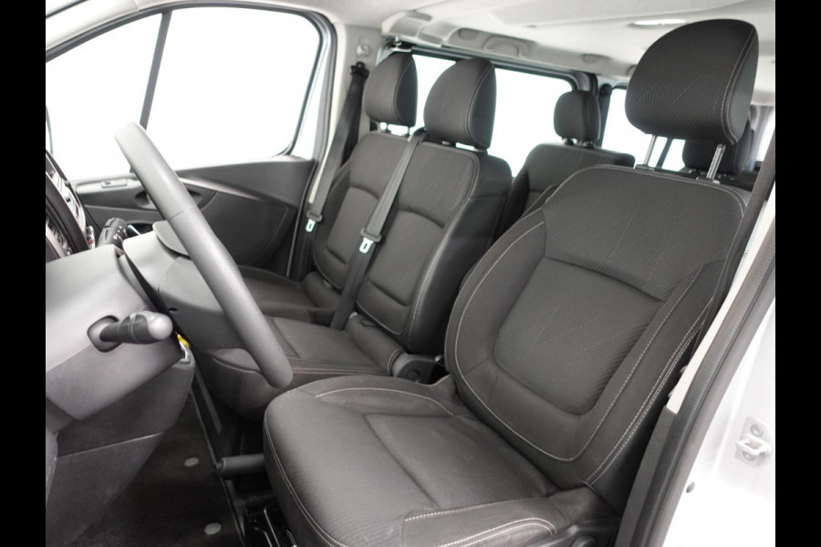 Renault Trafic Passenger 2.0 dCi 120 L2H1 9 Persoons Airco Bluetooth  Led  Parkeersensoren