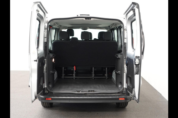 Renault Trafic Passenger 2.0 dCi 120 L2H1 9 Persoons Airco Bluetooth  Led  Parkeersensoren