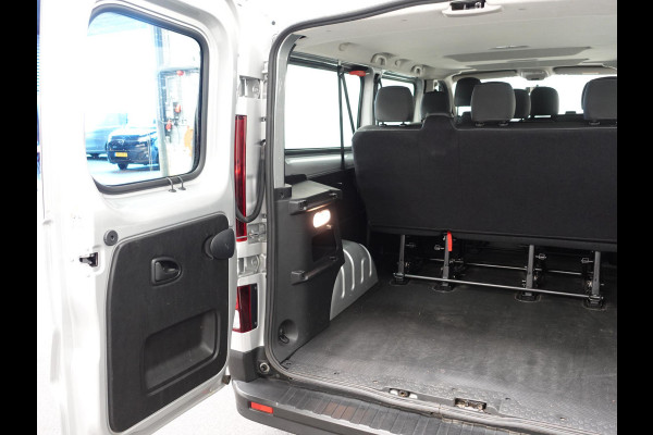 Renault Trafic Passenger 2.0 dCi 120 L2H1 9 Persoons Airco Bluetooth  Led  Parkeersensoren
