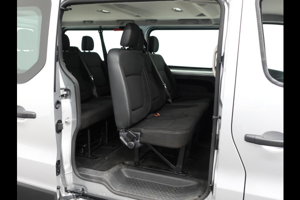 Renault Trafic Passenger 2.0 dCi 120 L2H1 9 Persoons Airco Bluetooth  Led  Parkeersensoren
