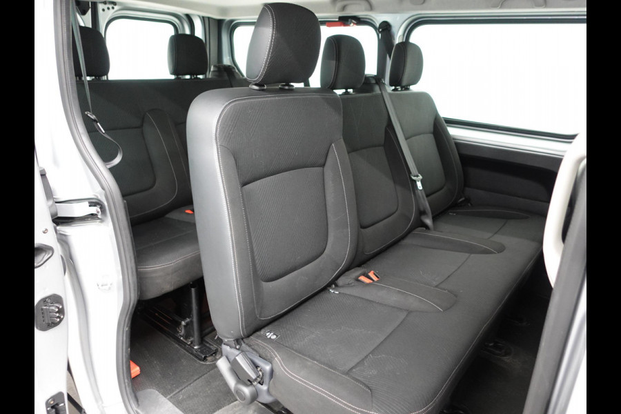 Renault Trafic Passenger 2.0 dCi 120 L2H1 9 Persoons Airco Bluetooth  Led  Parkeersensoren