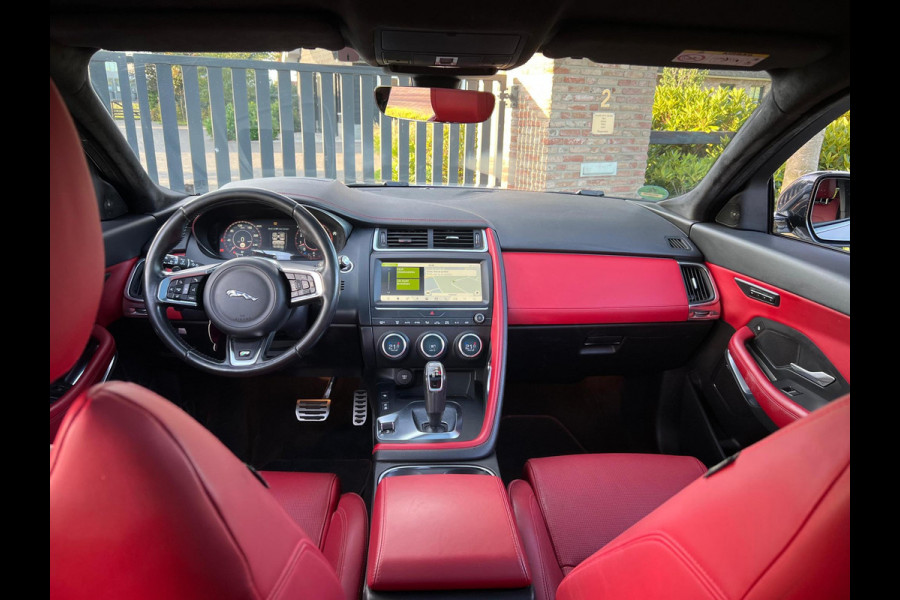 Jaguar E-Pace 2.0 P300 AWD R-Dynamic HSE | 300PK | Panoramadak |