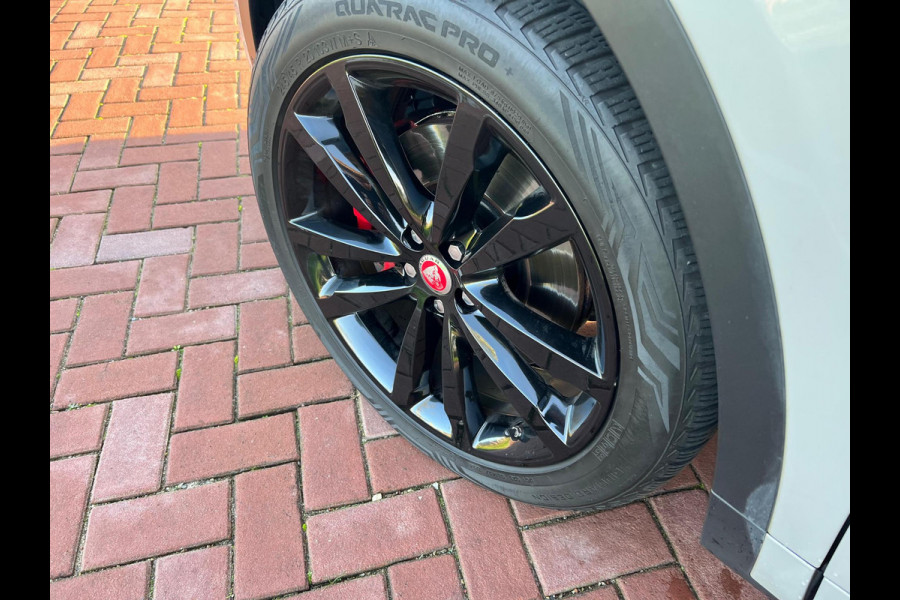 Jaguar E-Pace 2.0 P300 AWD R-Dynamic HSE | 300PK | Panoramadak |