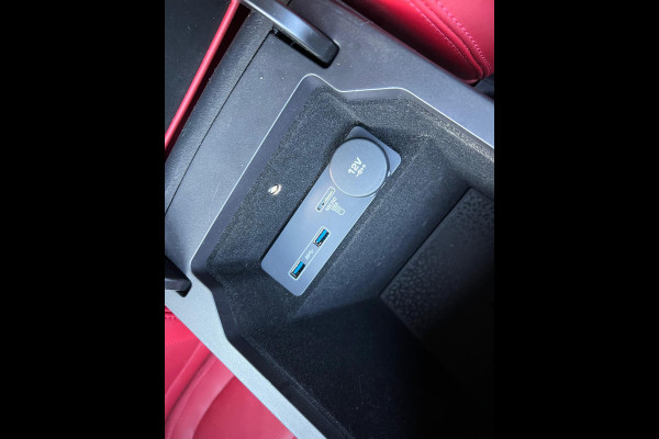 Jaguar E-Pace 2.0 P300 AWD R-Dynamic HSE | 300PK | Panoramadak |